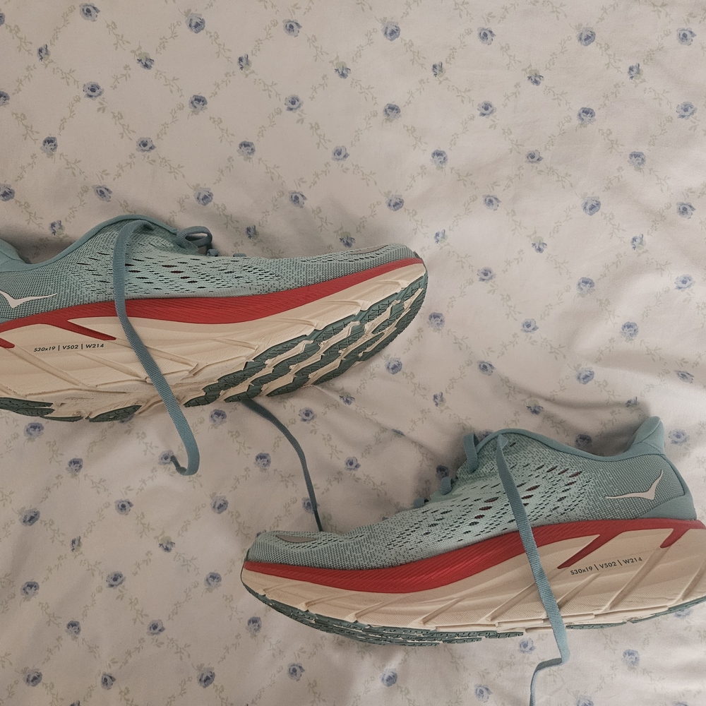 Hoka Clifton 8 Athletic Shoes